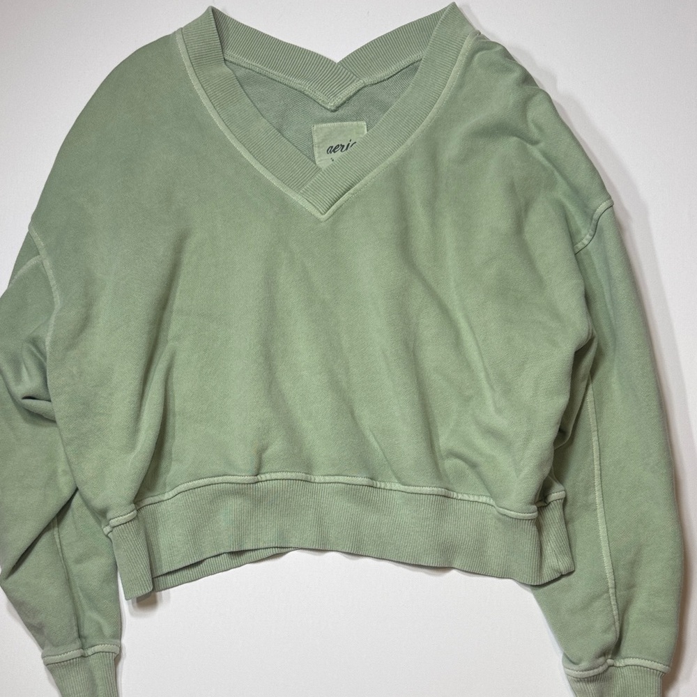 Aerie Sage Green V-Neck Cropped Sweater NWOT